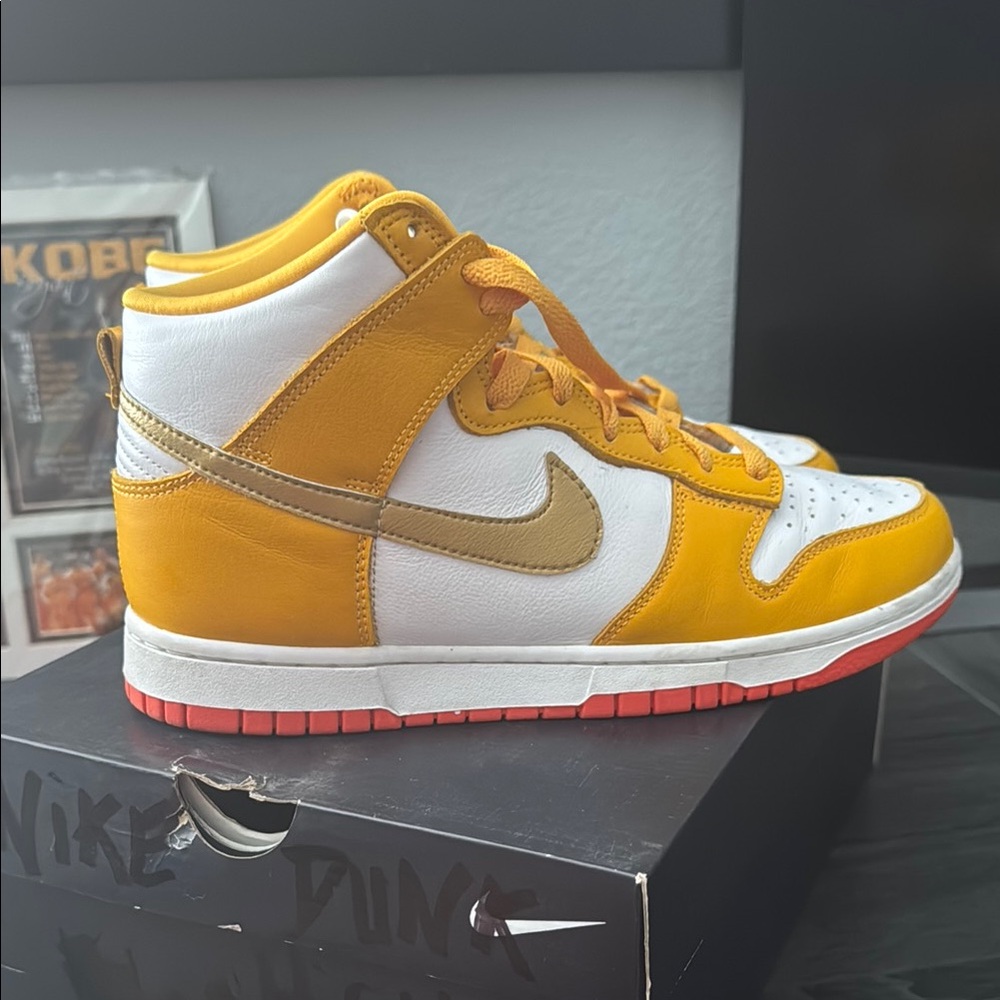 Nike dunk High-Top Sneakers in Yellow and White with Gold Swoosh